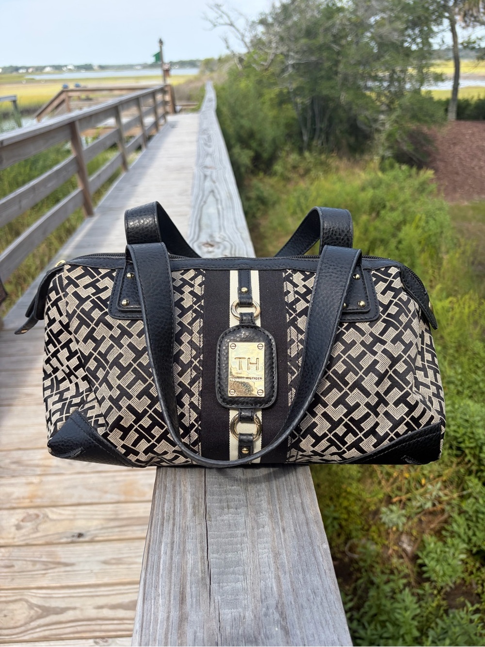 Tommy Hilfiger Black & Cream Signature Logo Satchel